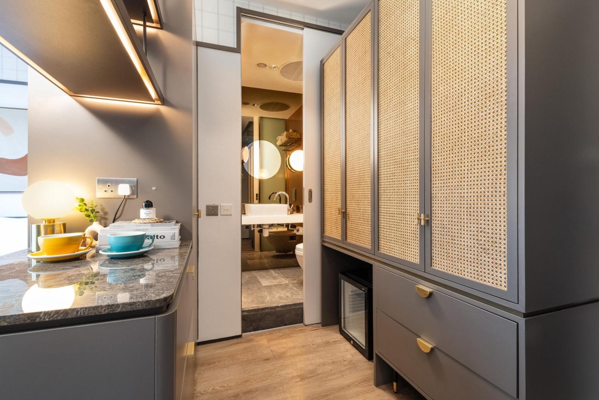 Dash Living On Queen'S Hongkong Exteriör bild